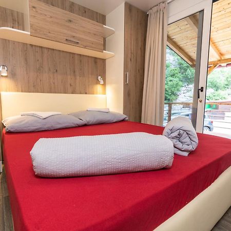 Camping Raca سفيتي يوراي الغرفة الصورة